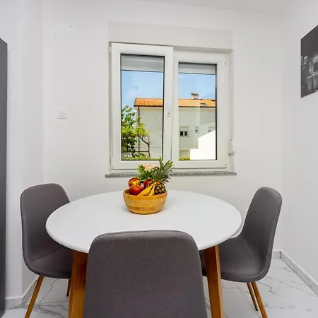Apartment Ena Crikvenica Exterior photo